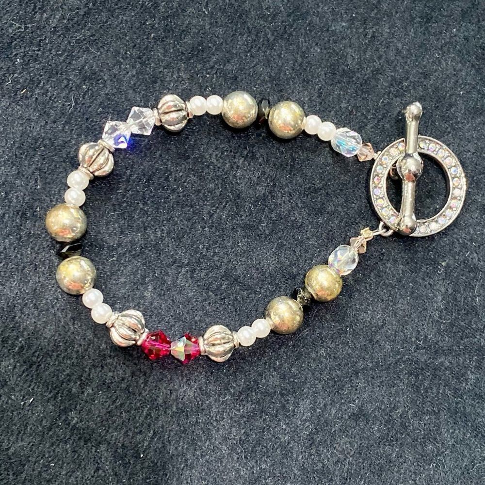 Beautiful mixed metal bracelet with Swarovski crystals and rhinestones. VIDEO